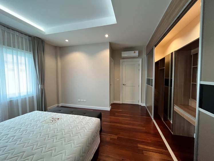 House with Shared Pool in Sukhumvit 